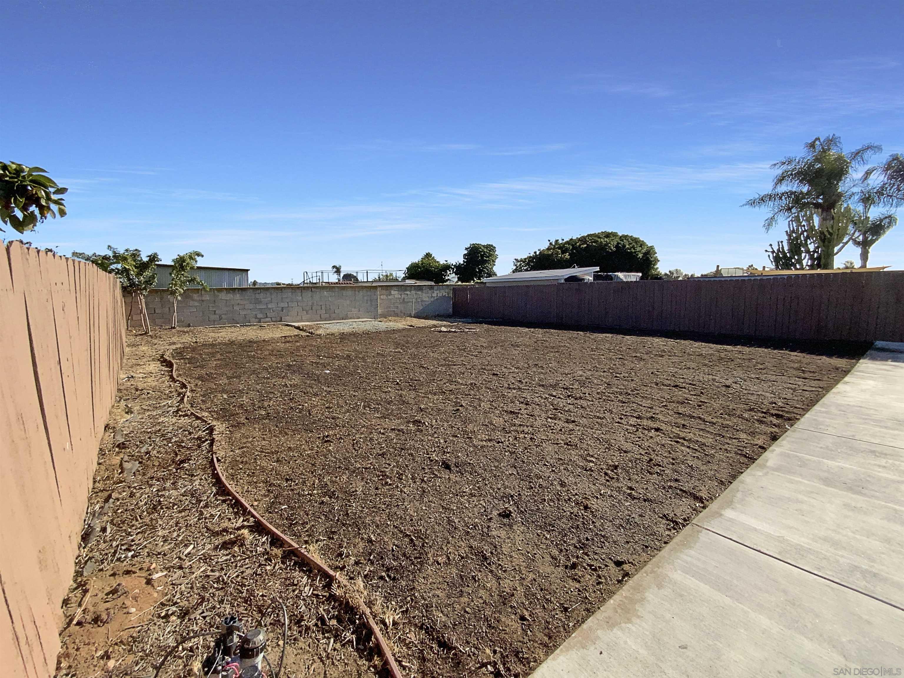 Detail Gallery Image 24 of 26 For 5819  Roanoke St, San Diego,  CA 92139 - 4 Beds | 3 Baths