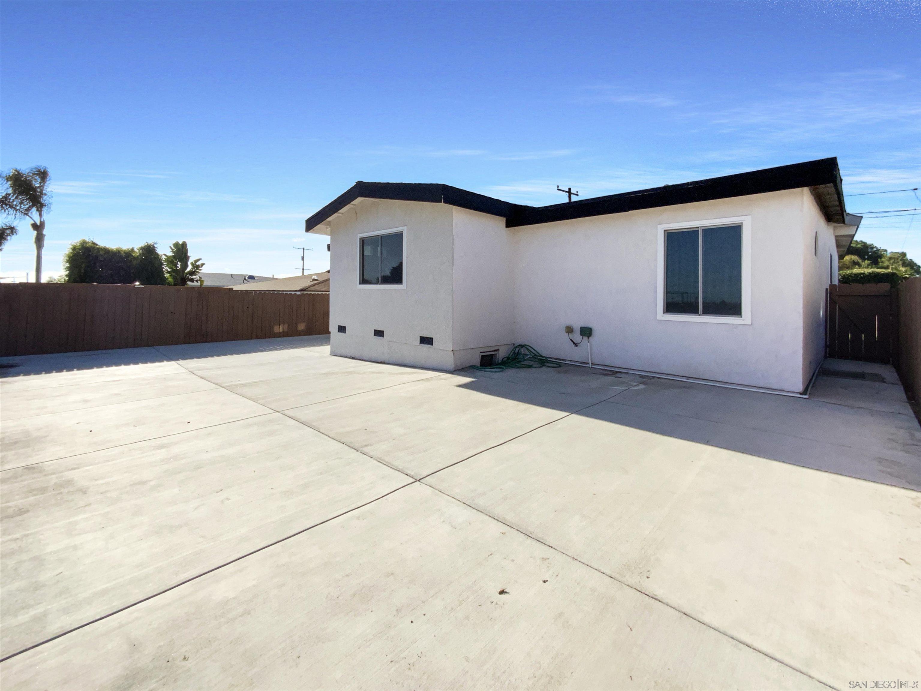 Detail Gallery Image 25 of 26 For 5819  Roanoke St, San Diego,  CA 92139 - 4 Beds | 3 Baths