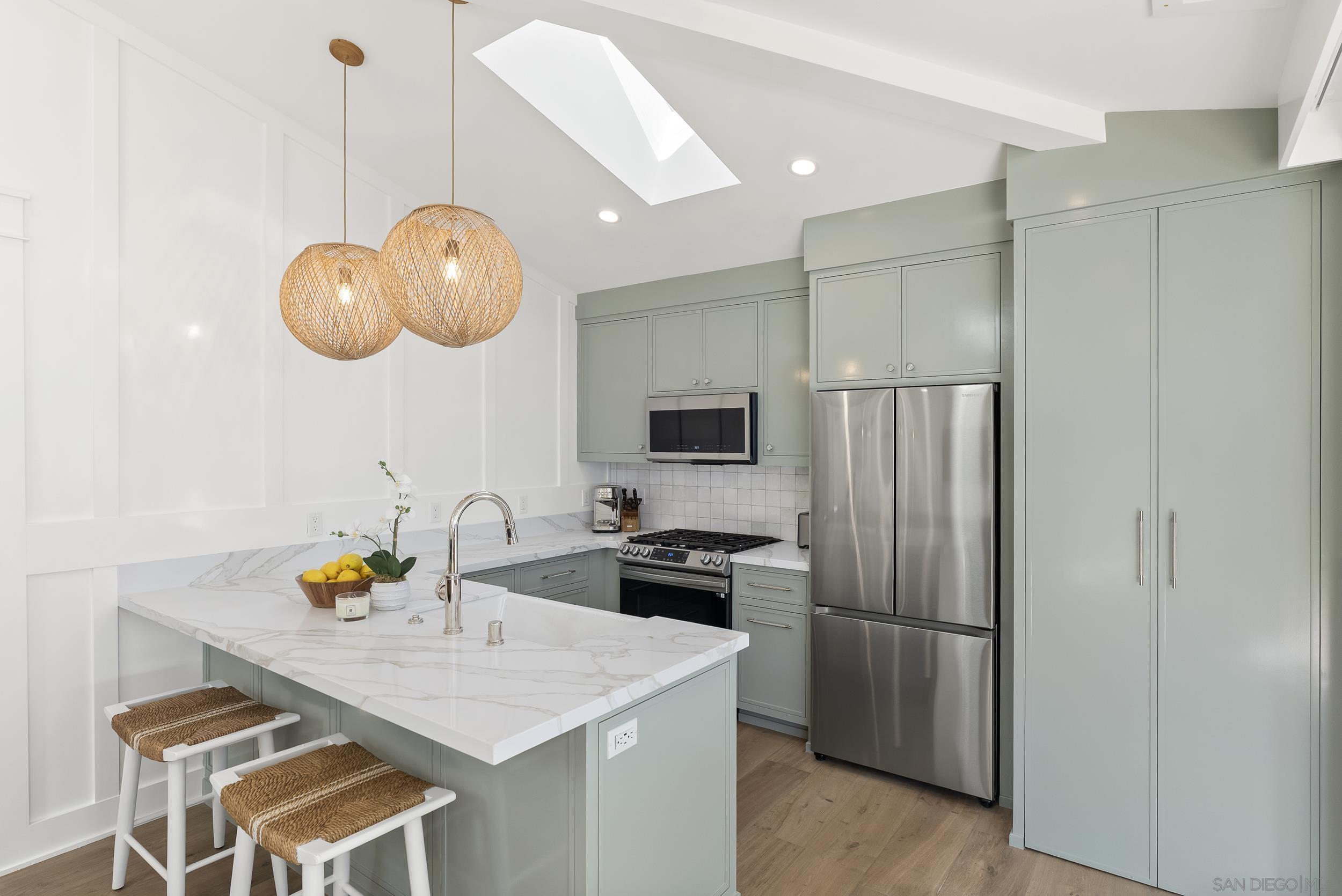 Detail Gallery Image 29 of 42 For 1059  Ocean Blvd, Coronado,  CA 92118 - 6 Beds | 4/2 Baths