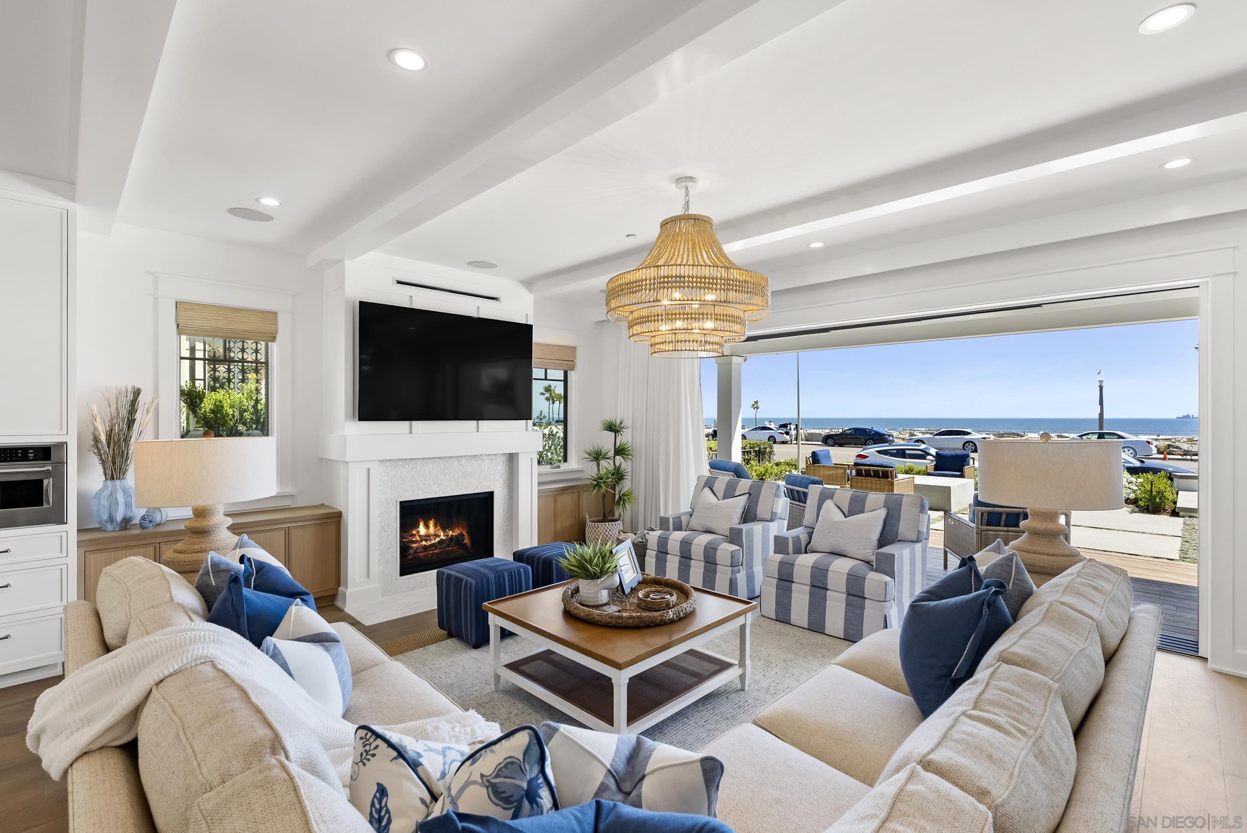 Detail Gallery Image 7 of 42 For 1059  Ocean Blvd, Coronado,  CA 92118 - 6 Beds | 4/2 Baths