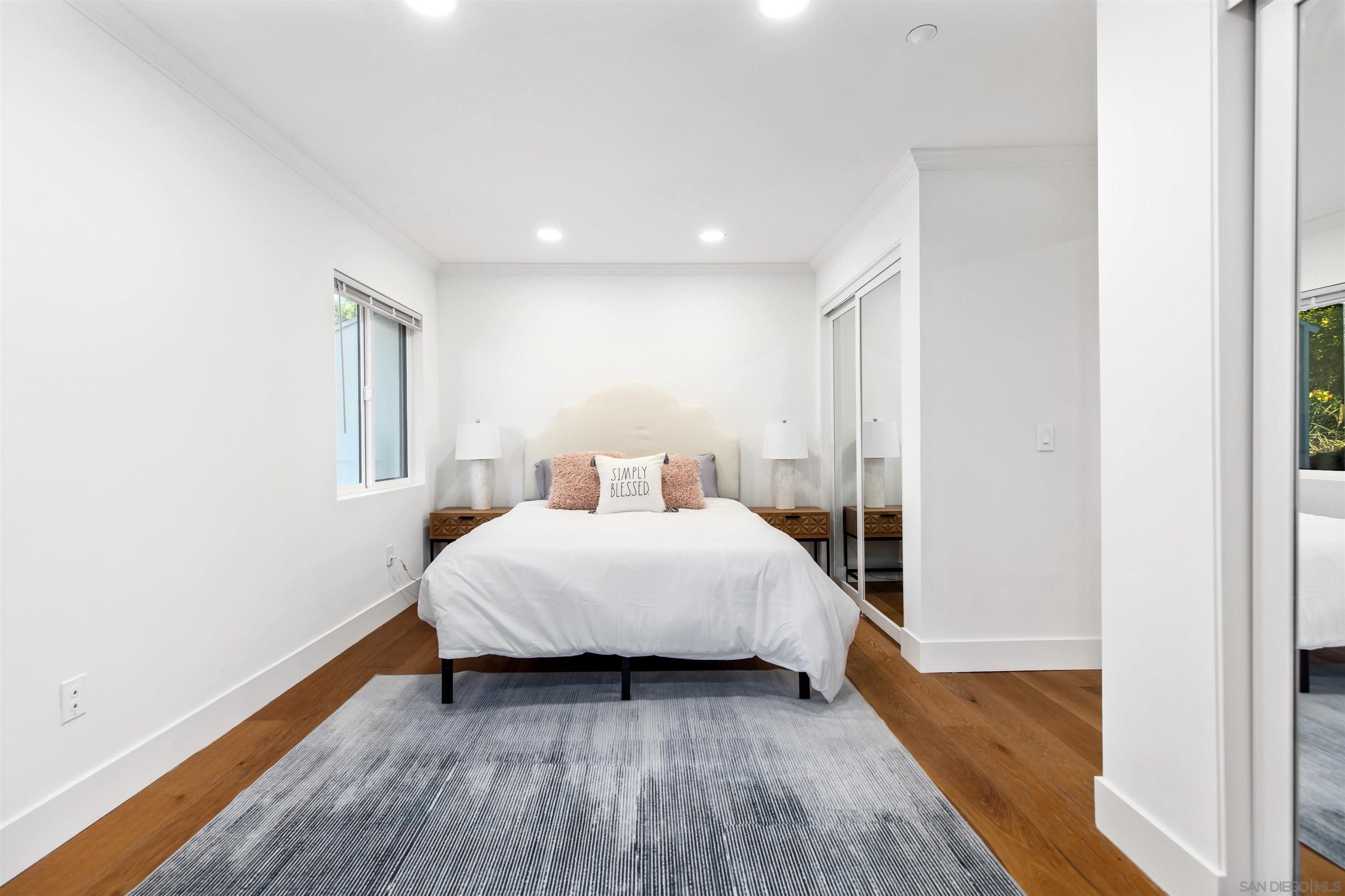 Detail Gallery Image 15 of 46 For 16021  Pomerado Rd, Poway,  CA 92064 - 3 Beds | 3/1 Baths