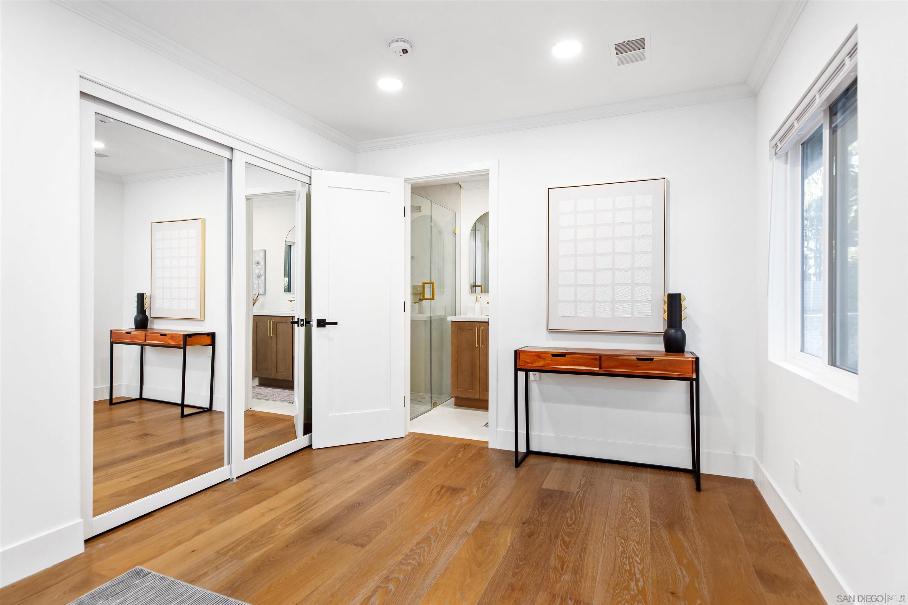 Detail Gallery Image 16 of 46 For 16021  Pomerado Rd, Poway,  CA 92064 - 3 Beds | 3/1 Baths