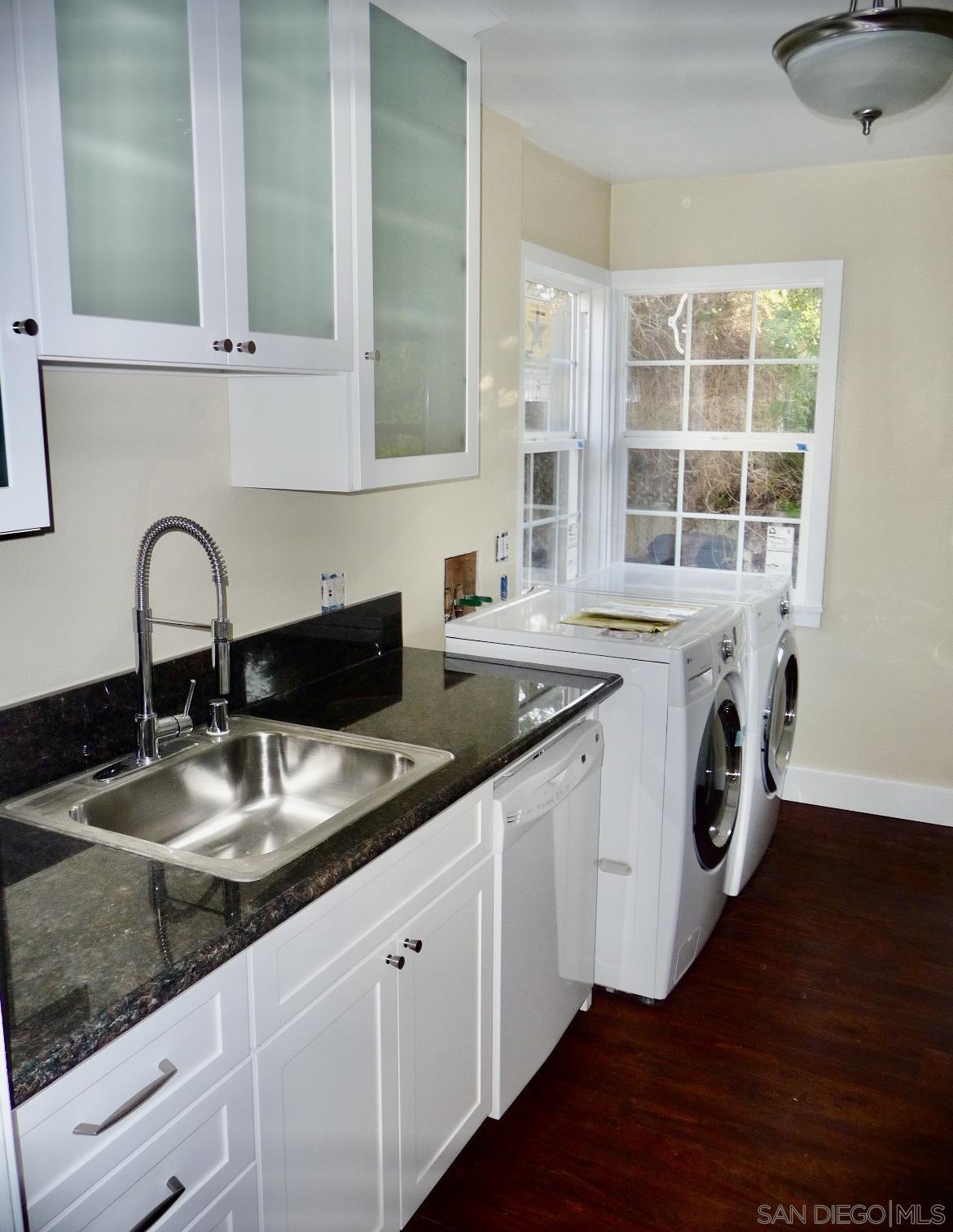 Detail Gallery Image 9 of 21 For 4985-89  Narragansett Ave, San Diego,  CA 92107 - – Beds | – Baths