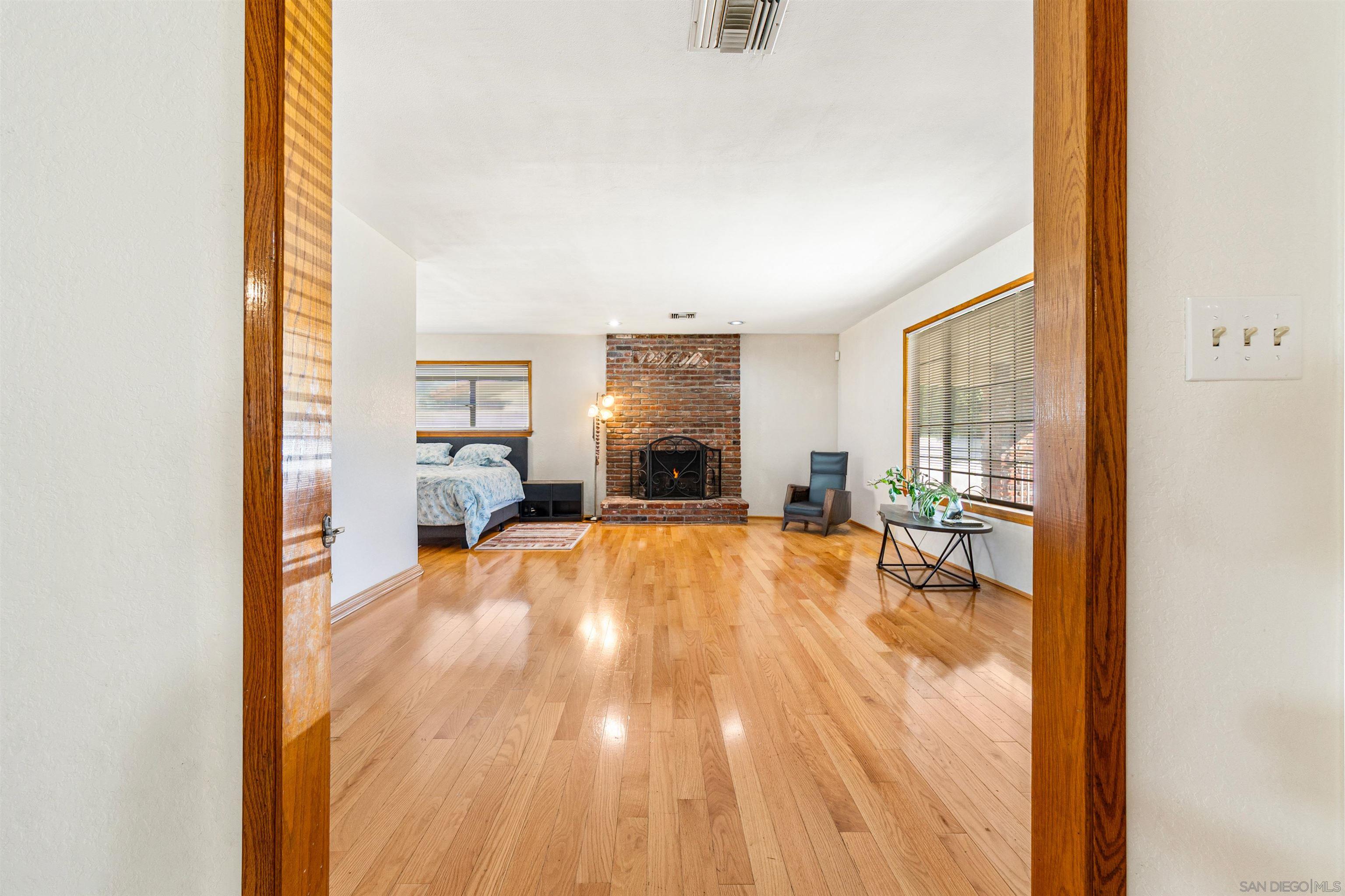 Detail Gallery Image 12 of 42 For 3537  Damien Ave, La Verne,  CA 91750 - 3 Beds | 2 Baths