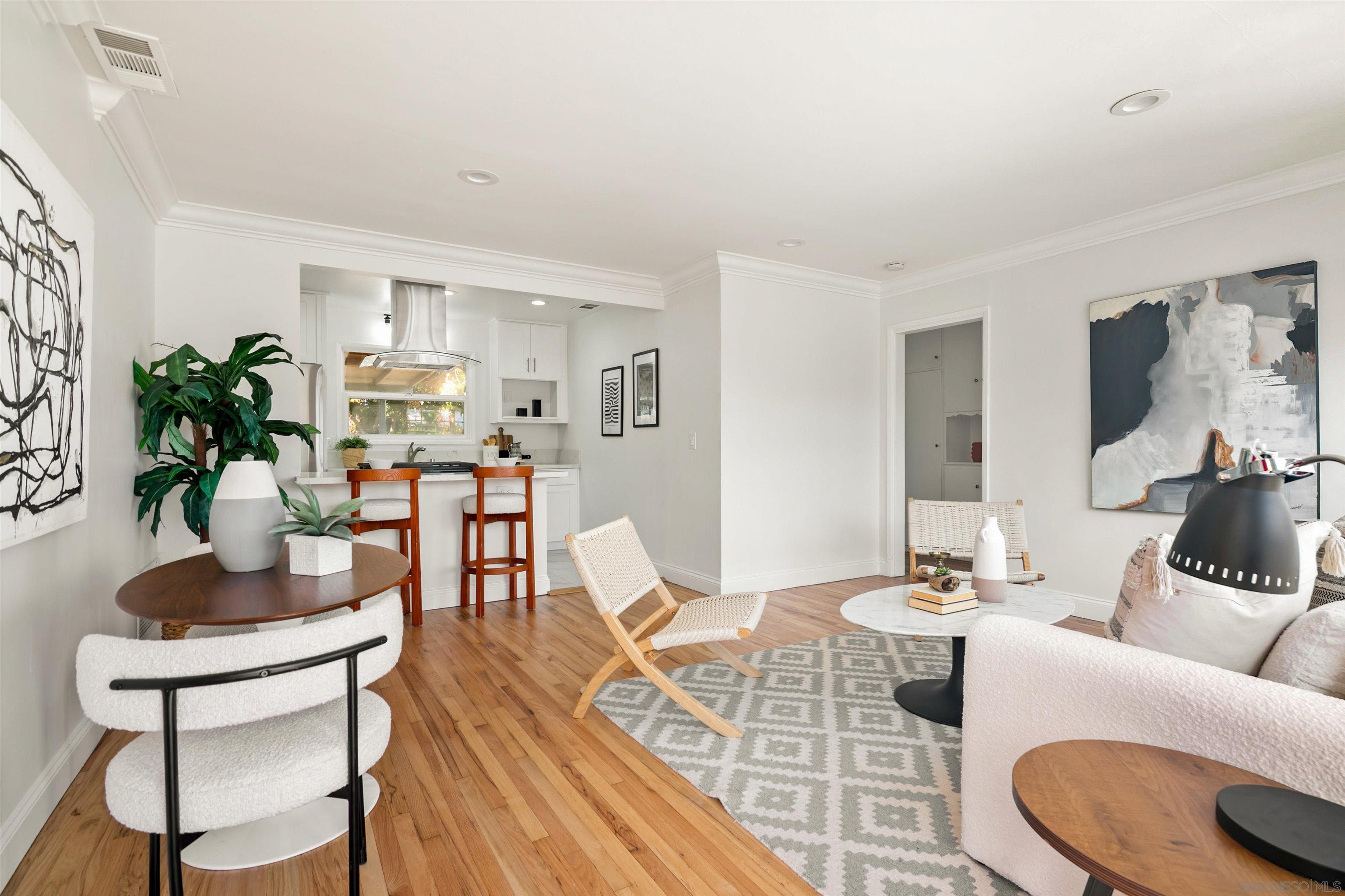 Front Image Thumbnail for SD250042413