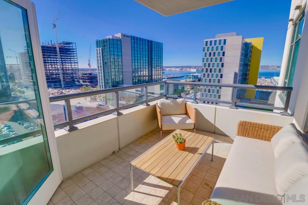 Detail Gallery Image 11 of 38 For 1199  Pacific Hwy  1204, San Diego,  CA 92101 - 2 Beds | 2 Baths