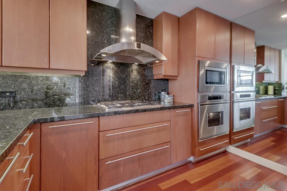 Detail Gallery Image 10 of 38 For 1199  Pacific Hwy  1204, San Diego,  CA 92101 - 2 Beds | 2 Baths