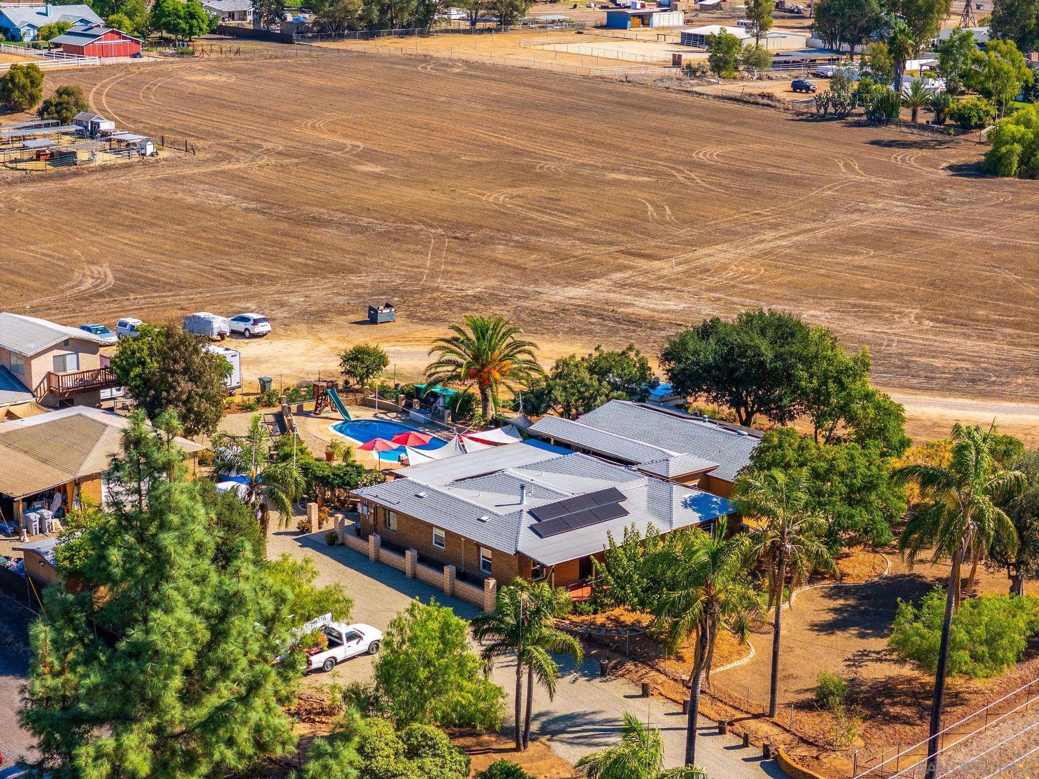 Detail Gallery Image 2 of 59 For 1550  Keyes Road, Ramona,  CA 92065 - 6 Beds | 3 Baths