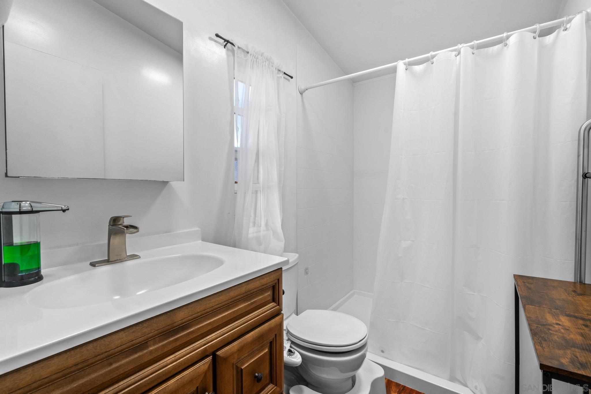 Detail Gallery Image 23 of 59 For 1550  Keyes Road, Ramona,  CA 92065 - 6 Beds | 3 Baths