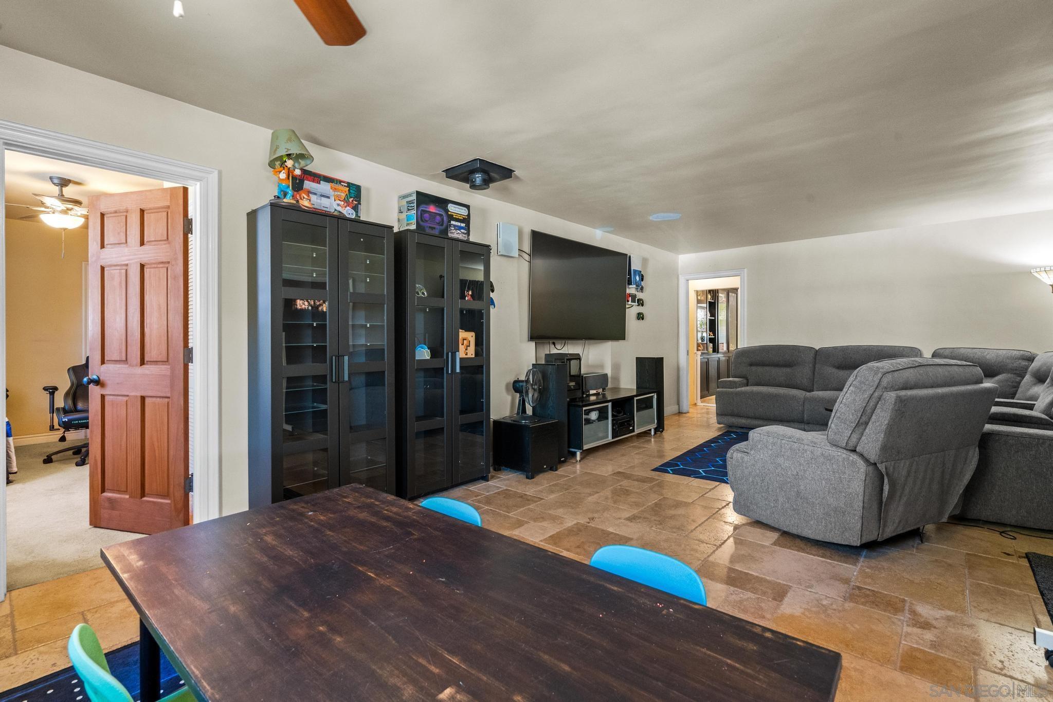 Detail Gallery Image 9 of 59 For 1550  Keyes Road, Ramona,  CA 92065 - 6 Beds | 3 Baths