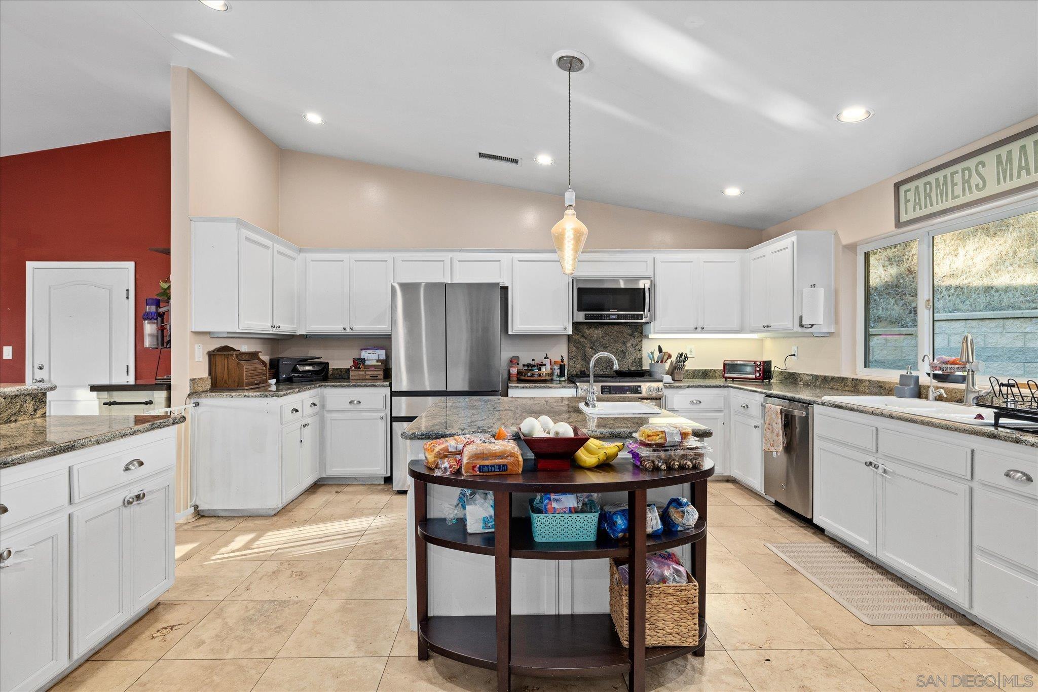 Detail Gallery Image 13 of 62 For 1714  Foss Rd, Alpine,  CA 91901 - 3 Beds | 2/1 Baths