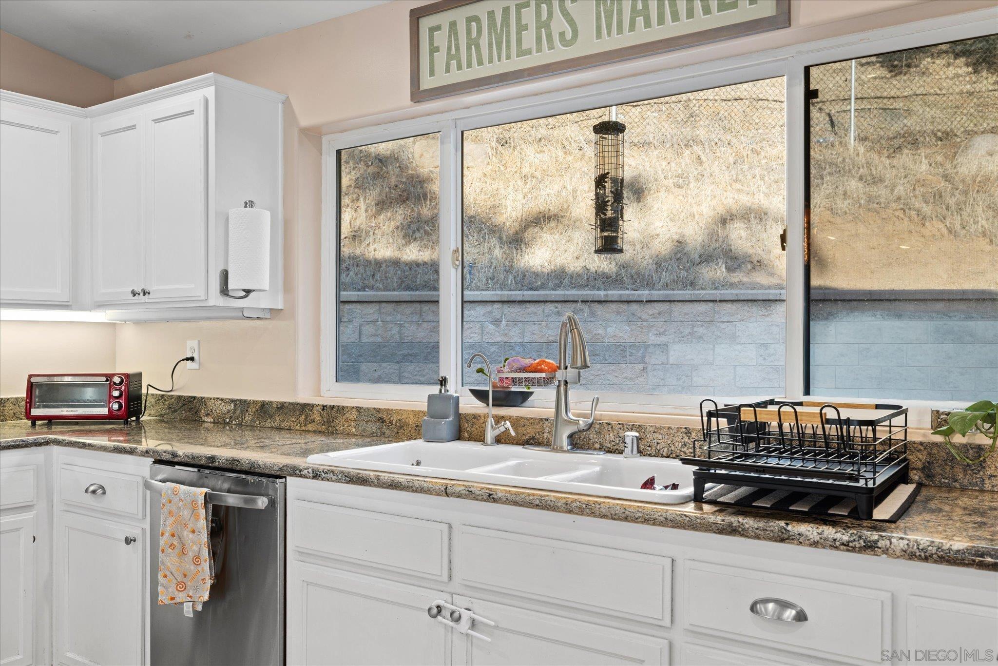 Detail Gallery Image 18 of 62 For 1714  Foss Rd, Alpine,  CA 91901 - 3 Beds | 2/1 Baths