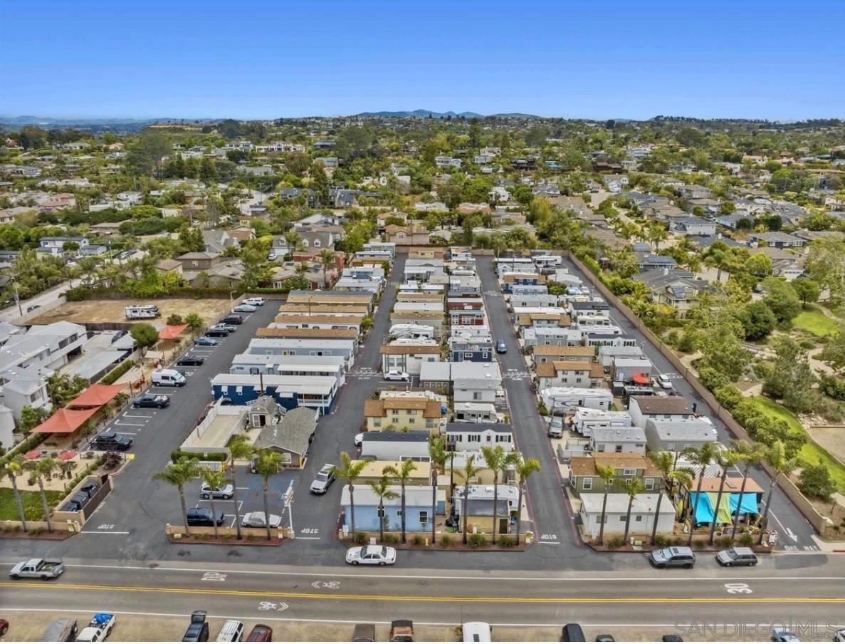 Detail Gallery Image 31 of 32 For 1549 N Vulcan  #82,  Encinitas,  CA 92024 - 2 Beds | 1 Baths