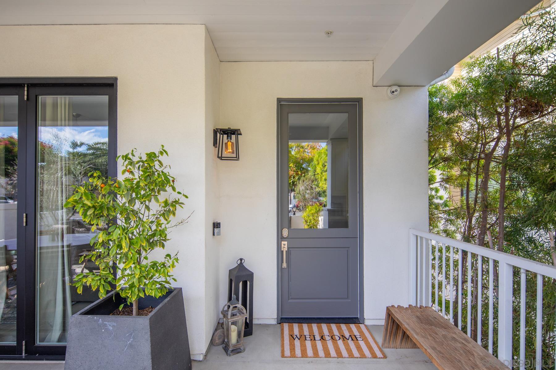 Detail Gallery Image 4 of 29 For 712  E Ave, Coronado,  CA 92118 - 4 Beds | 4/1 Baths