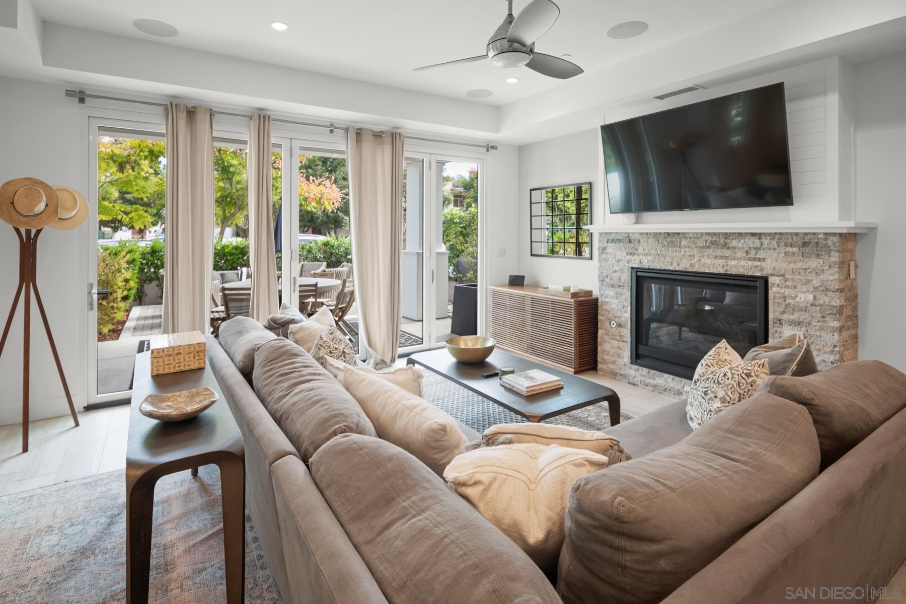 Detail Gallery Image 7 of 29 For 712  E Ave, Coronado,  CA 92118 - 4 Beds | 4/1 Baths