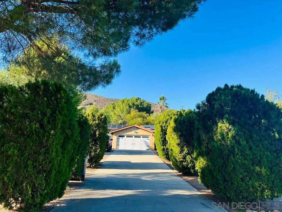 Detail Gallery Image 11 of 12 For 24402  Ysidro Drive, Ramona,  CA 92065 - 3 Beds | 2 Baths