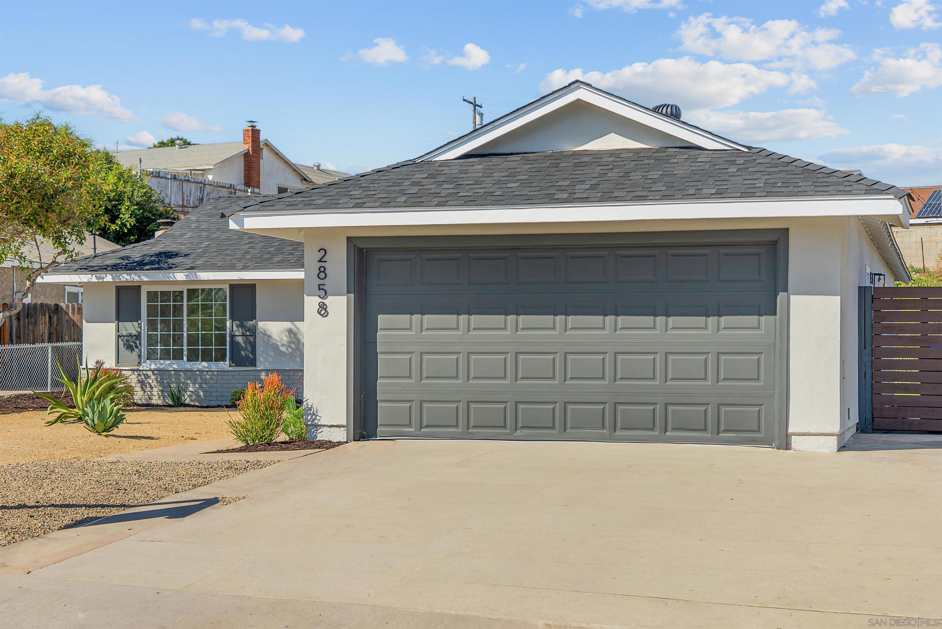 Front Image Thumbnail for SD250042455