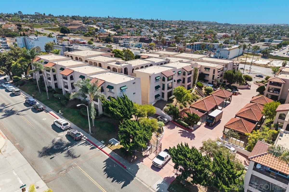 Detail Gallery Image 32 of 34 For 2530  Clairemont Dr  #311,  San Diego,  CA 92117 - 2 Beds | 2 Baths