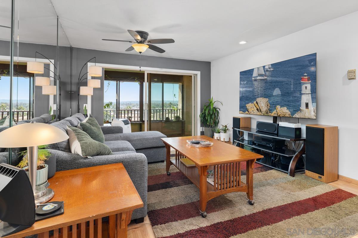 Detail Gallery Image 6 of 34 For 2530  Clairemont Dr  #311,  San Diego,  CA 92117 - 2 Beds | 2 Baths