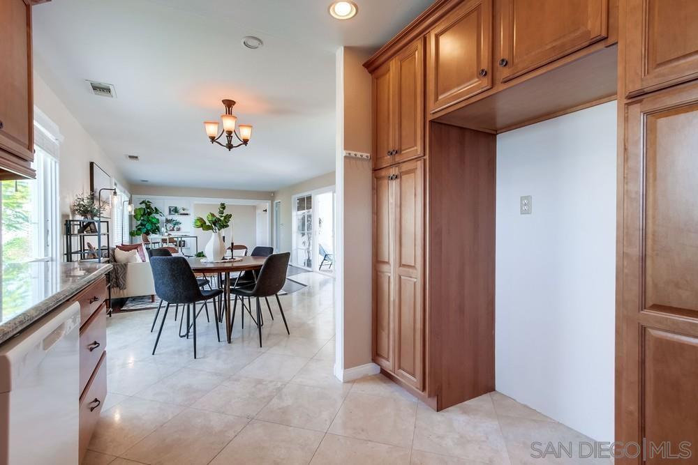 Detail Gallery Image 16 of 54 For 3621  Vista Campana S  #92,  Oceanside,  CA 92057 - 3 Beds | 2 Baths