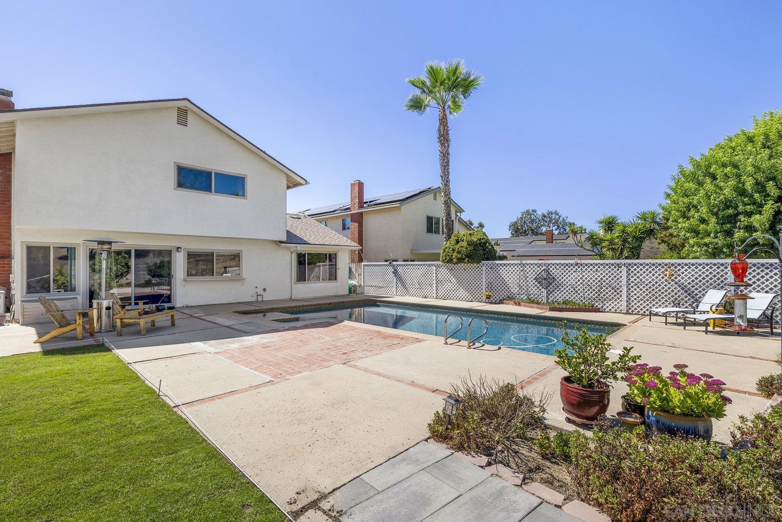 Detail Gallery Image 28 of 36 For 13879  Paseo Cardiel, San Diego,  CA 92129 - 4 Beds | 2/1 Baths