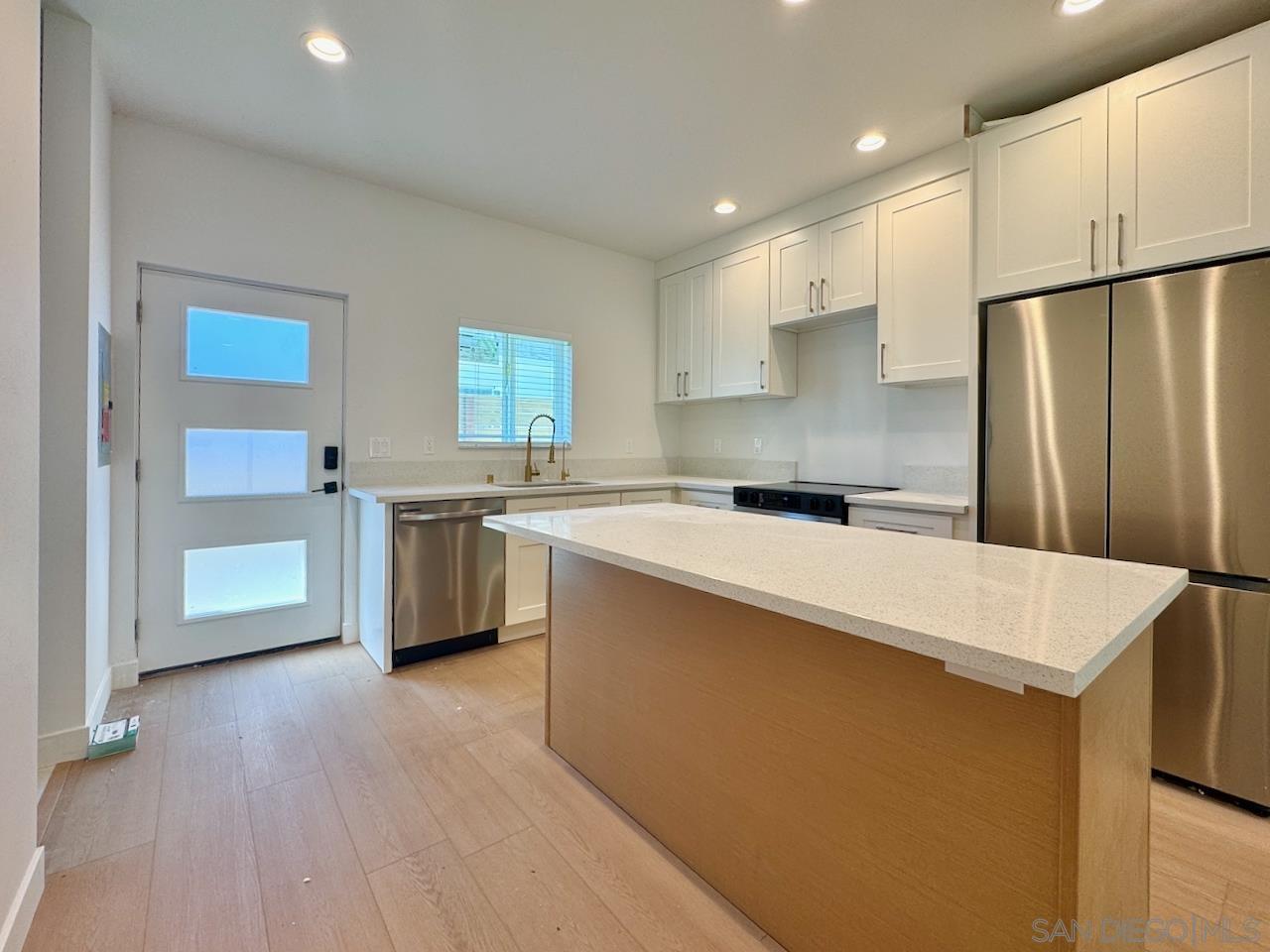 Detail Gallery Image 4 of 19 For 1837  48th St, San Diego,  CA 92102 - 2 Beds | 1 Baths