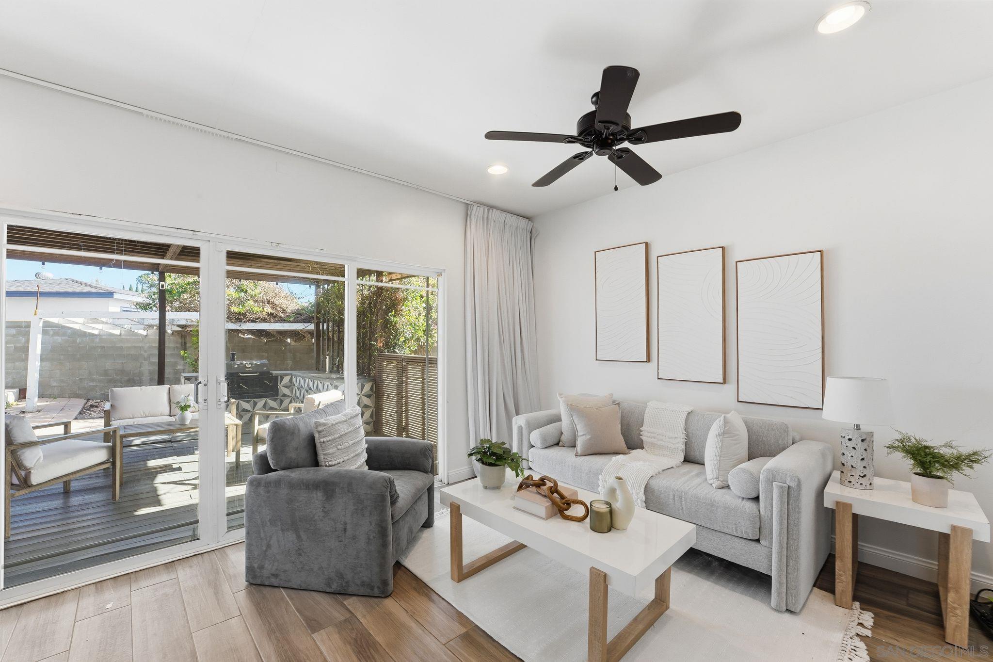 Front Image Thumbnail for SD250042492