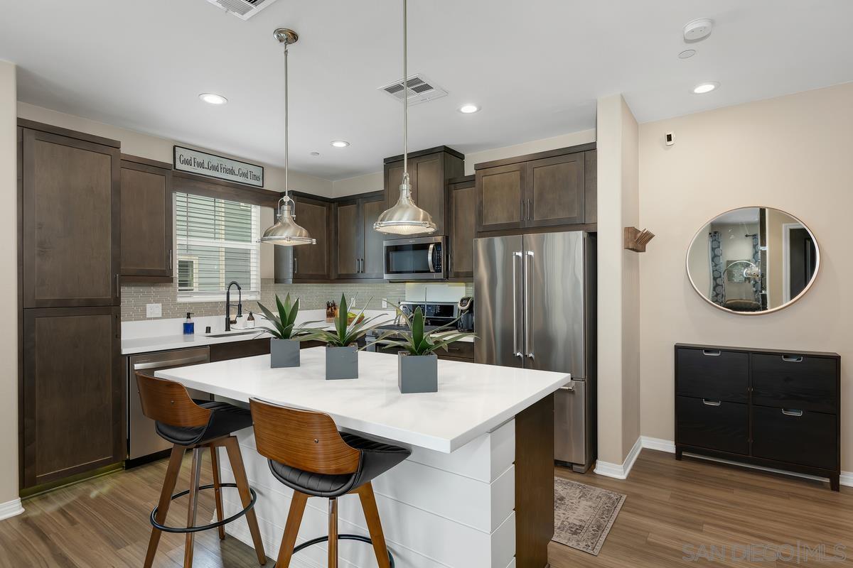 Detail Gallery Image 2 of 24 For 511  Sanderling, Imperial Beach,  CA 91932 - 3 Beds | 2/1 Baths