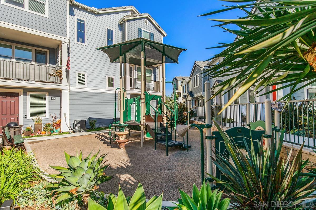 Detail Gallery Image 16 of 24 For 511  Sanderling, Imperial Beach,  CA 91932 - 3 Beds | 2/1 Baths