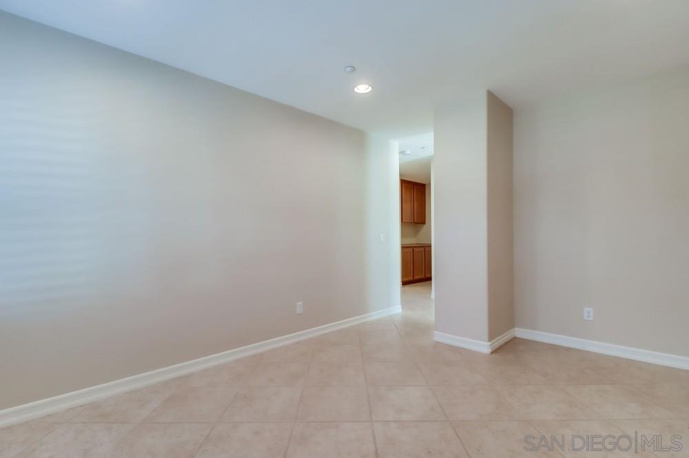 Detail Gallery Image 25 of 36 For 17020  New Rochelle Way, San Diego,  CA 92127 - 3 Beds | 2/1 Baths