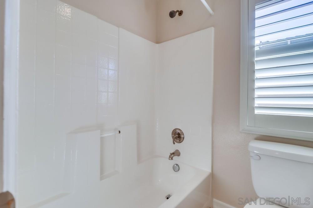 Detail Gallery Image 31 of 36 For 17020  New Rochelle Way, San Diego,  CA 92127 - 3 Beds | 2/1 Baths