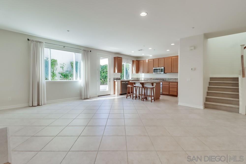 Detail Gallery Image 5 of 36 For 17020  New Rochelle Way, San Diego,  CA 92127 - 3 Beds | 2/1 Baths