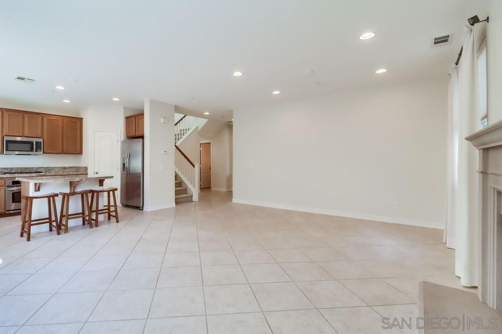 Detail Gallery Image 6 of 36 For 17020  New Rochelle Way, San Diego,  CA 92127 - 3 Beds | 2/1 Baths