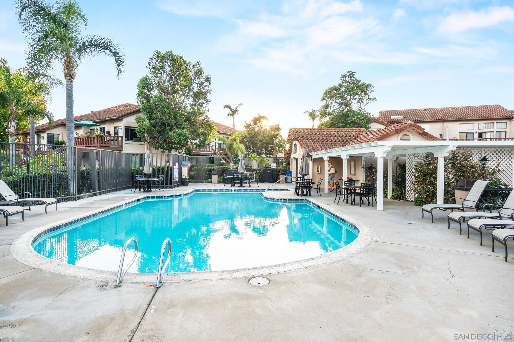 Detail Gallery Image 19 of 20 For 4065  Carmel View Rd  #24,  San Diego,  CA 92130 - 2 Beds | 2 Baths