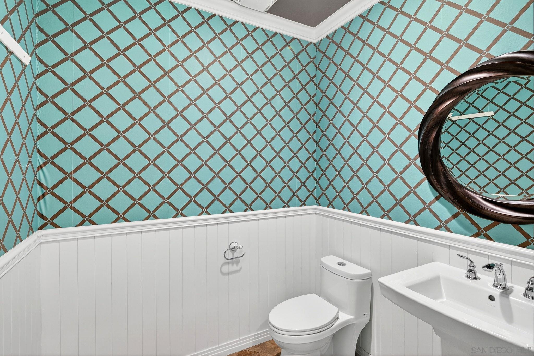 Detail Gallery Image 11 of 36 For 1750  Kettner Blvd  114, San Diego,  CA 92101 - 2 Beds | 2/1 Baths