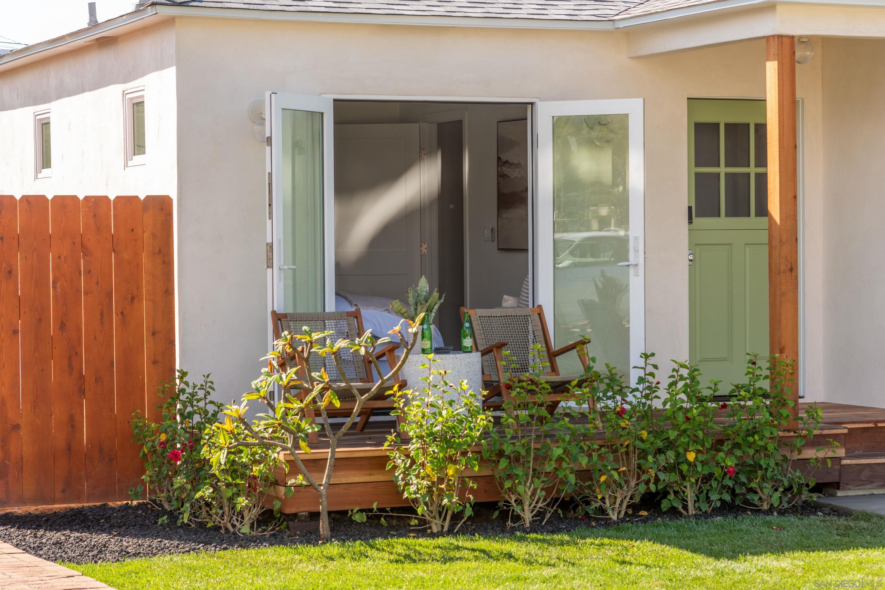 Detail Gallery Image 2 of 52 For 1025  Wilbur Ave, San Diego,  CA 92109 - 3 Beds | 2 Baths