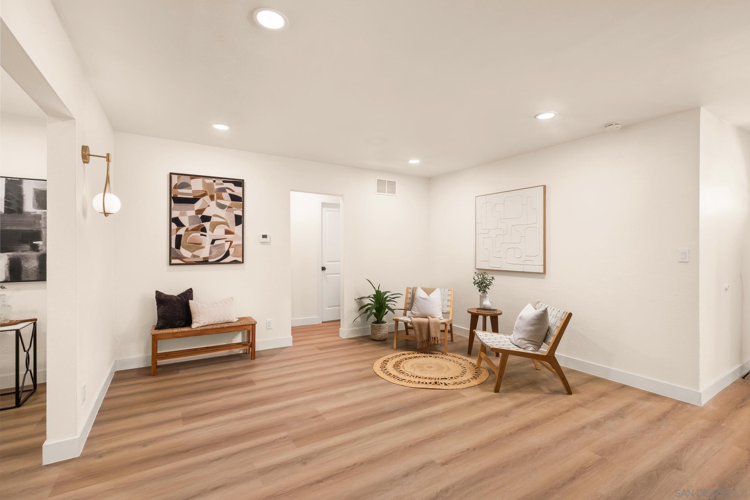 Detail Gallery Image 12 of 26 For 6461  Duluth, San Diego,  CA 92114 - 4 Beds | 2/1 Baths