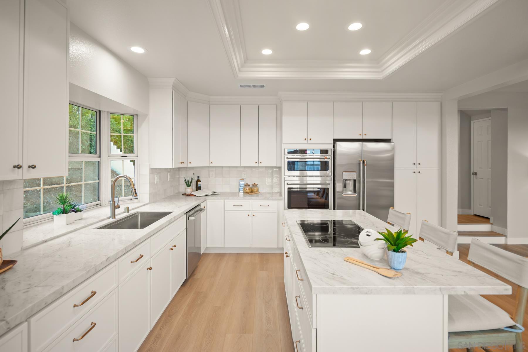 Detail Gallery Image 24 of 46 For 9975  Rue Chantemar, San Diego,  CA 92131 - 4 Beds | 3 Baths