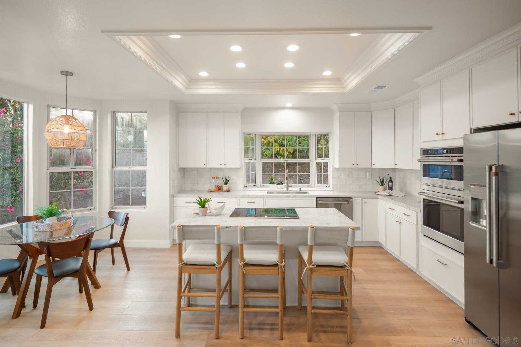 Detail Gallery Image 27 of 46 For 9975  Rue Chantemar, San Diego,  CA 92131 - 4 Beds | 3 Baths