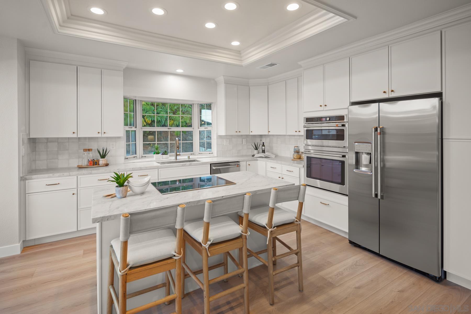 Detail Gallery Image 28 of 46 For 9975  Rue Chantemar, San Diego,  CA 92131 - 4 Beds | 3 Baths