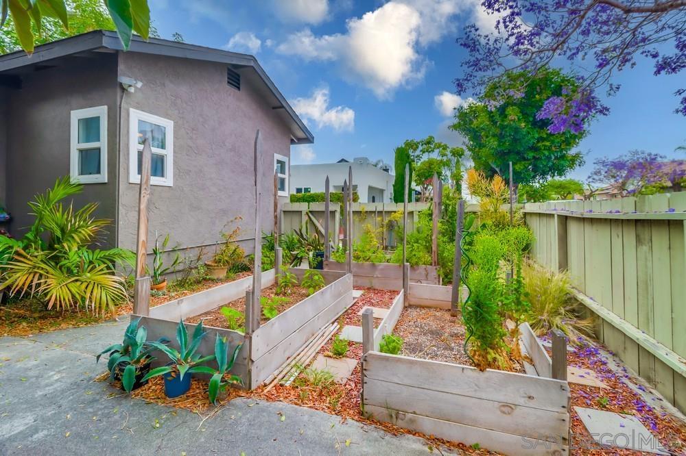 Detail Gallery Image 3 of 32 For 3891  Superba St, San Diego,  CA 92113 - 2 Beds | 1 Baths