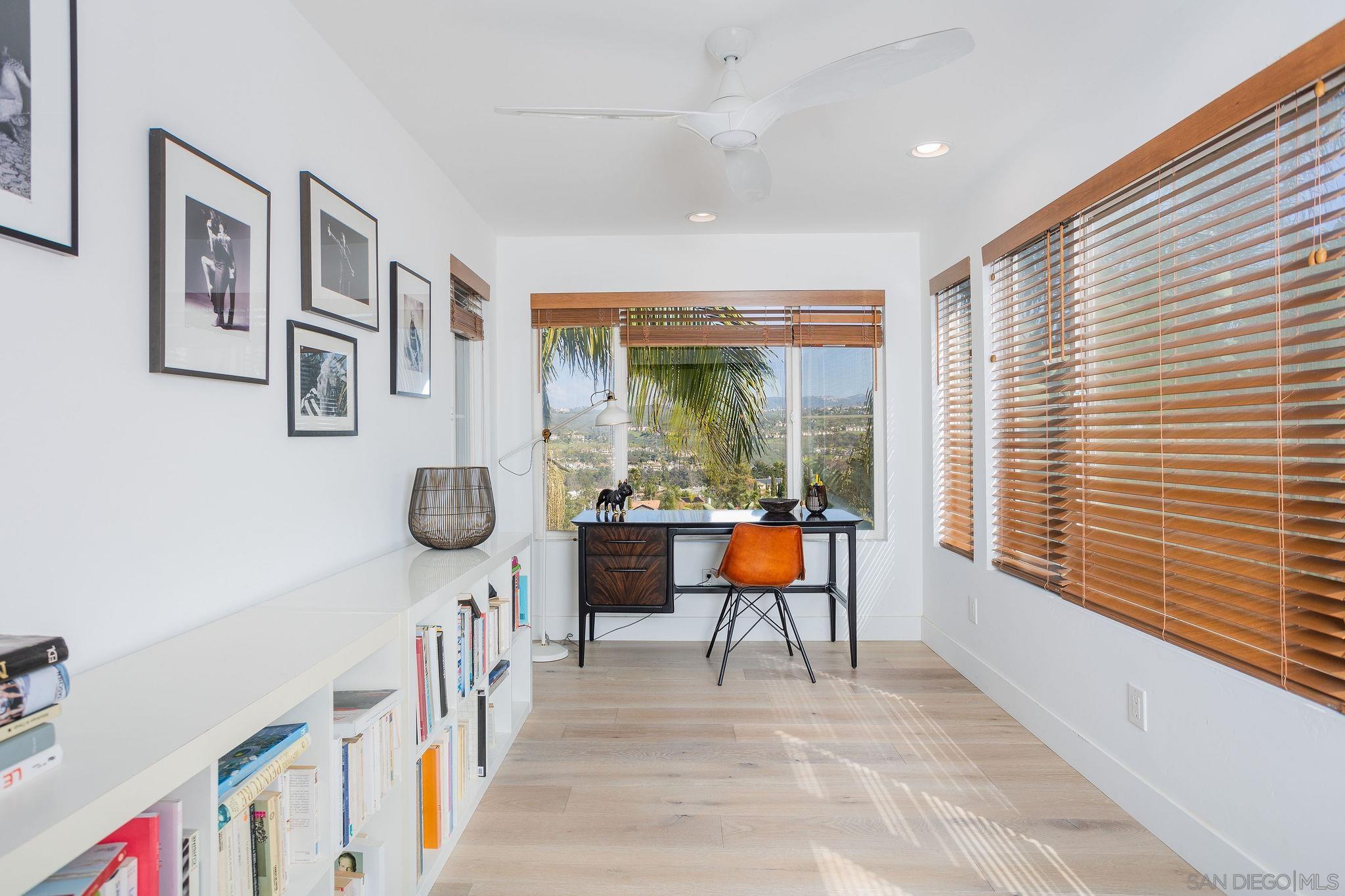 Detail Gallery Image 15 of 36 For 2438  Sacada Cir, Carlsbad,  CA 92009 - 3 Beds | 3 Baths