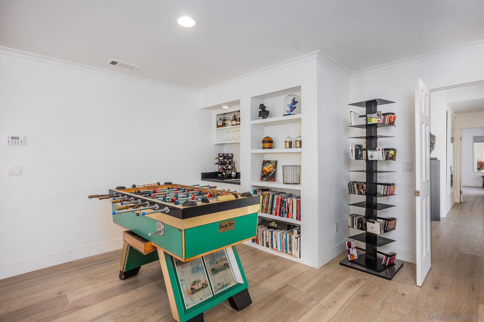 Detail Gallery Image 8 of 36 For 2438  Sacada Cir, Carlsbad,  CA 92009 - 3 Beds | 3 Baths