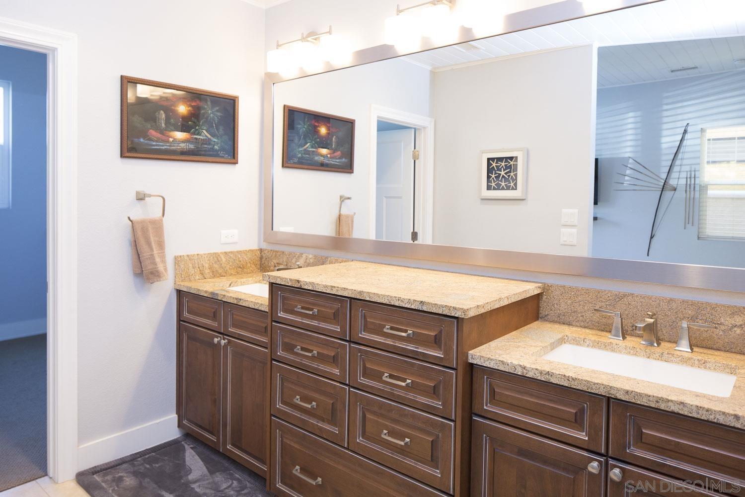 Detail Gallery Image 17 of 23 For 2154  Manchester Ave, Cardiff By The Sea,  CA 92007 - 3 Beds | 3 Baths