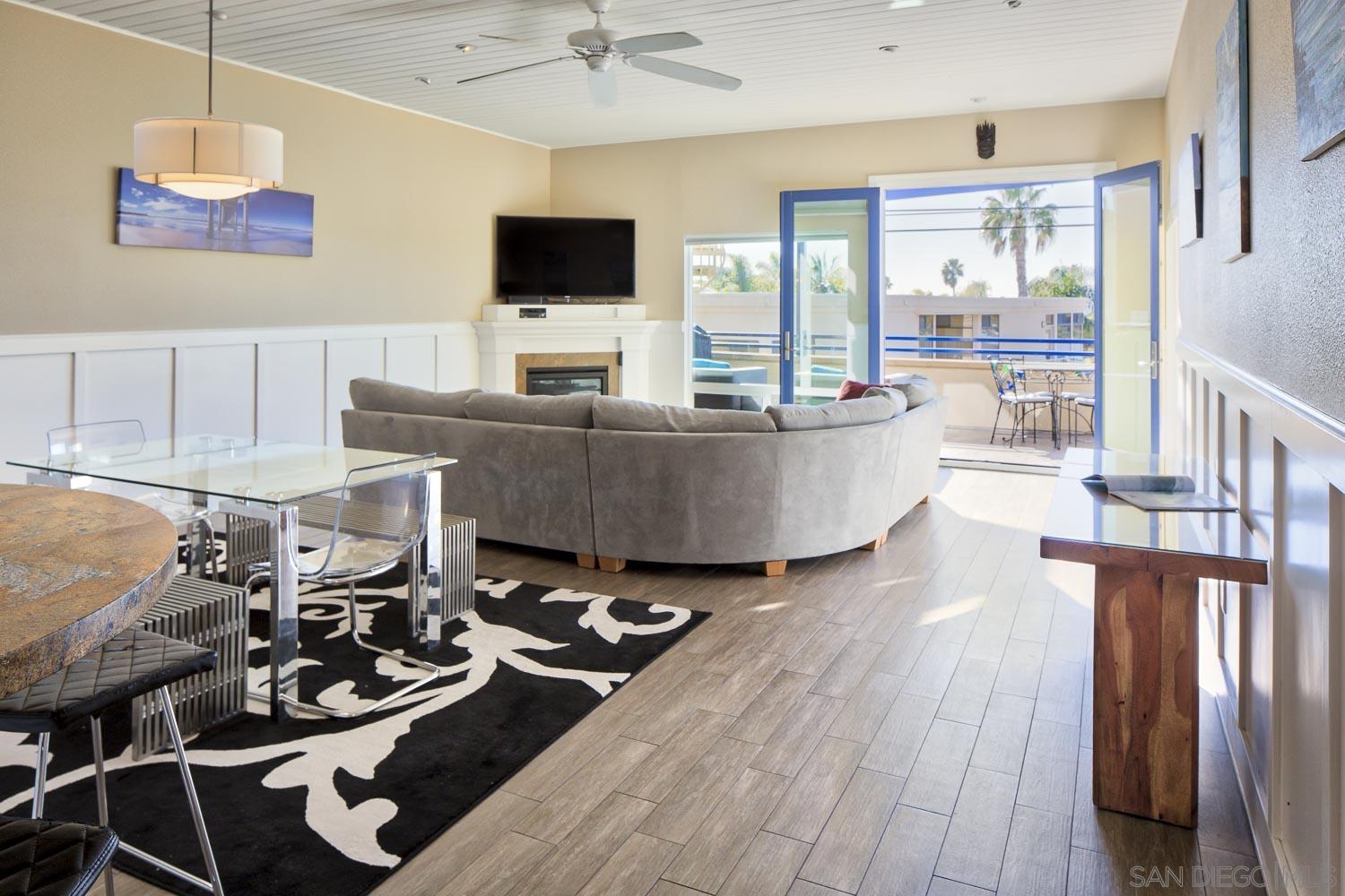 Detail Gallery Image 7 of 23 For 2154  Manchester Ave, Cardiff By The Sea,  CA 92007 - 3 Beds | 3 Baths