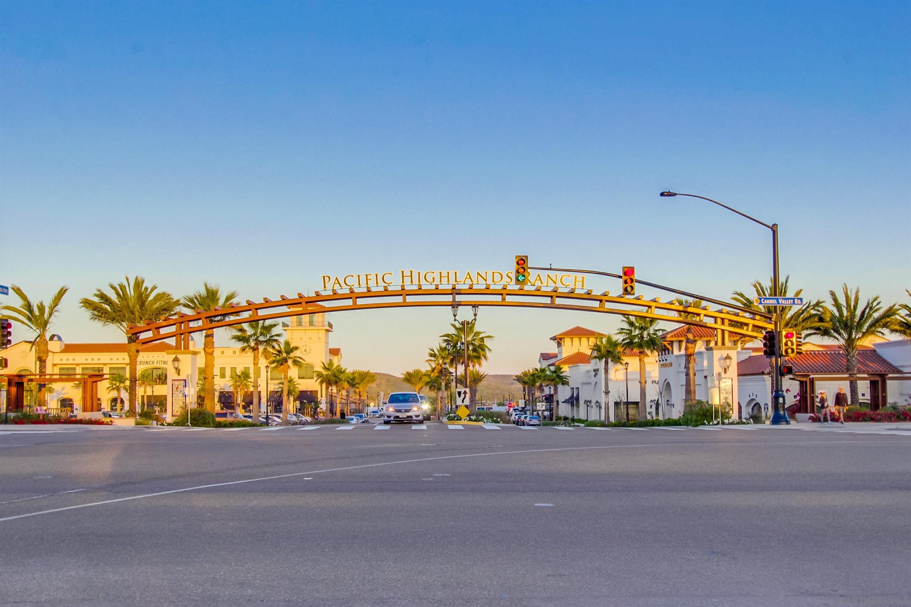Detail Gallery Image 17 of 17 For 6073  Roselle Meadows Trl, San Diego,  CA 92130 - 4 Beds | 3 Baths