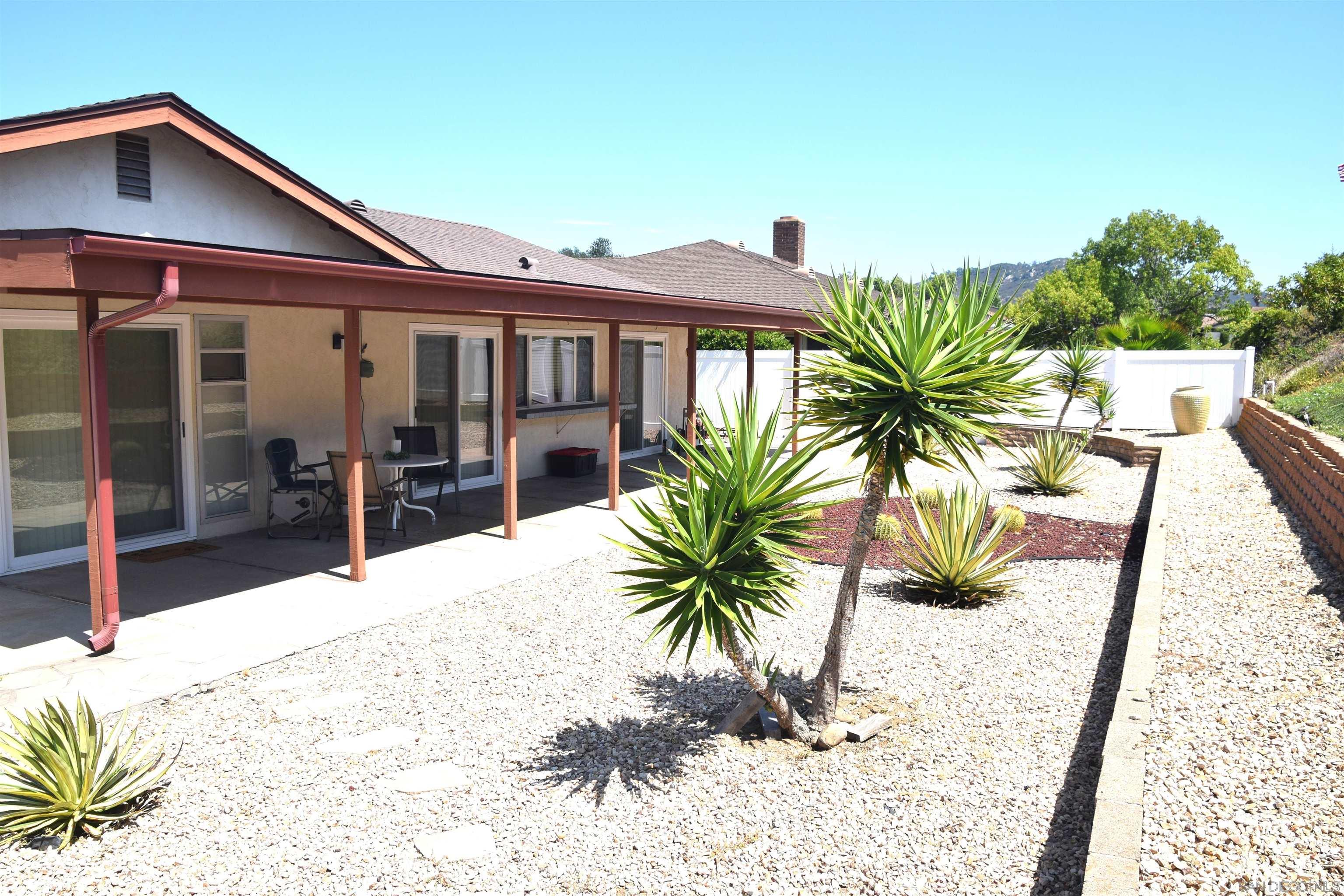 Detail Gallery Image 26 of 56 For 16734  Bernardo Oaks Dr, San Diego,  CA 92128 - 2 Beds | 2 Baths