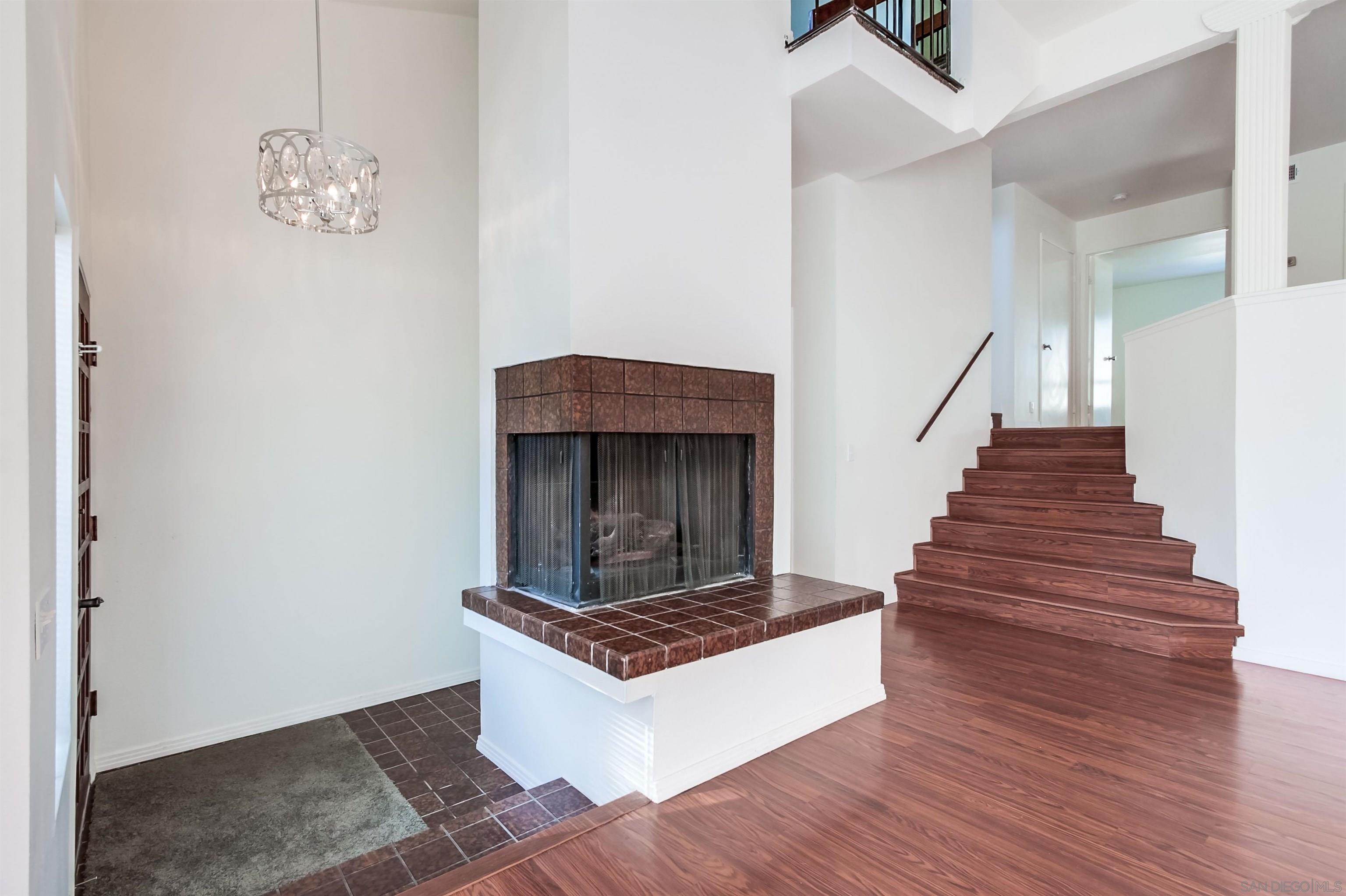 Detail Gallery Image 11 of 43 For 3324  Caminito Eastbluff  161, La Jolla,  CA 92037 - 3 Beds | 2/1 Baths