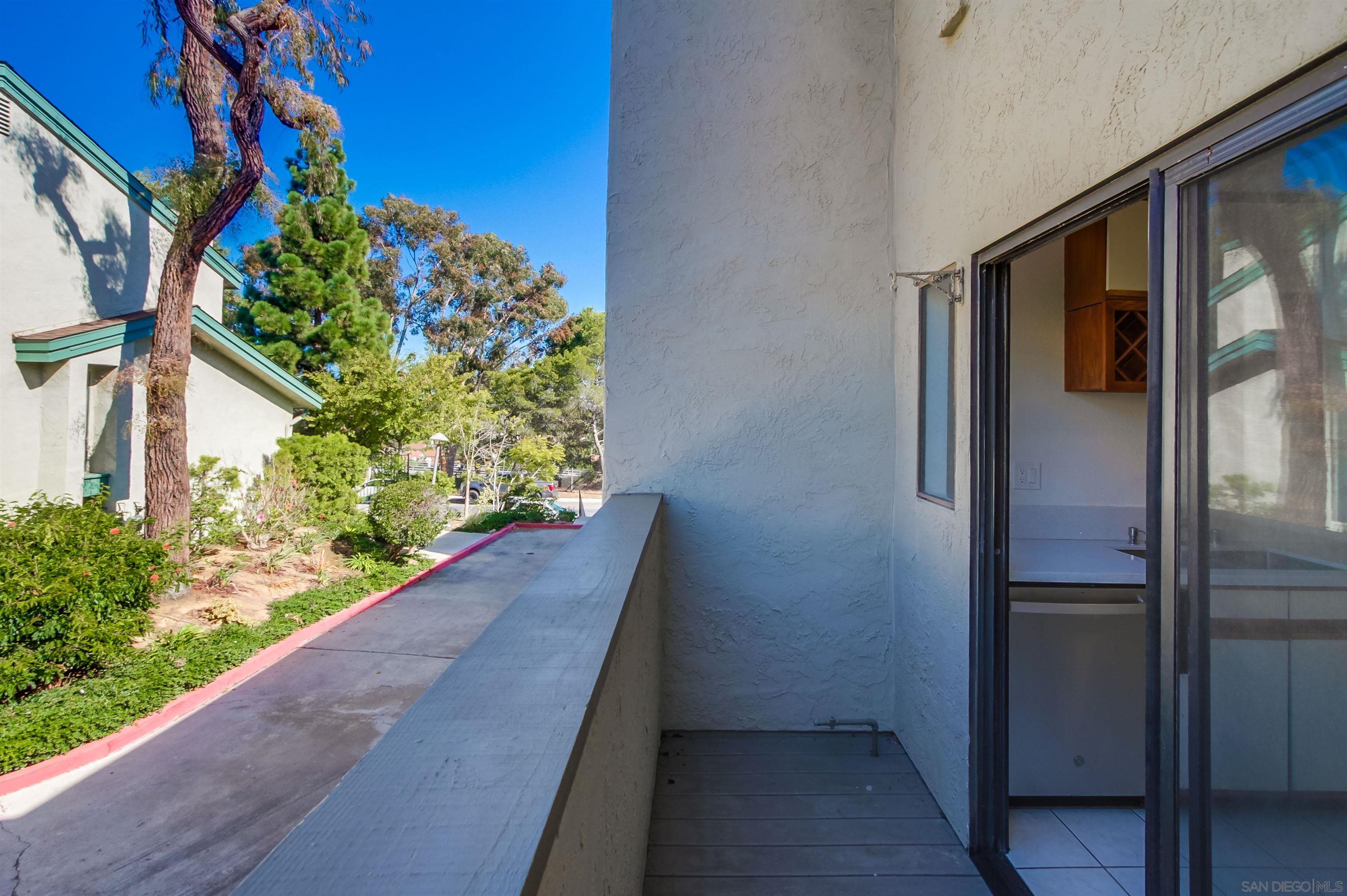 Detail Gallery Image 20 of 43 For 3324  Caminito Eastbluff  161, La Jolla,  CA 92037 - 3 Beds | 2/1 Baths