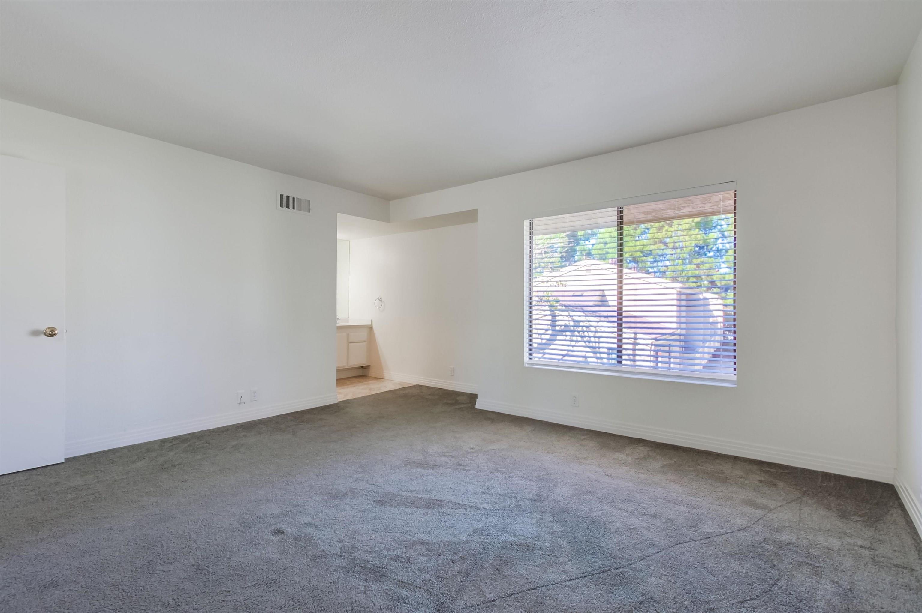 Detail Gallery Image 30 of 43 For 3324  Caminito Eastbluff  161, La Jolla,  CA 92037 - 3 Beds | 2/1 Baths